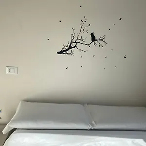 https://hightown-hotel.italymilanhotels.net